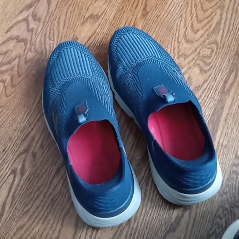 Skechers Men's Athletic Shoes-USED